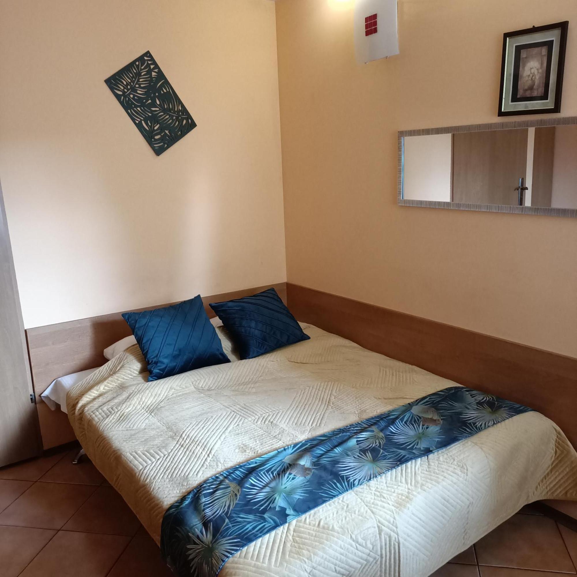 "Vanilla" Pokoje I Apartamenty Nad Brzegiem Jeziora Окунинка Экстерьер фото