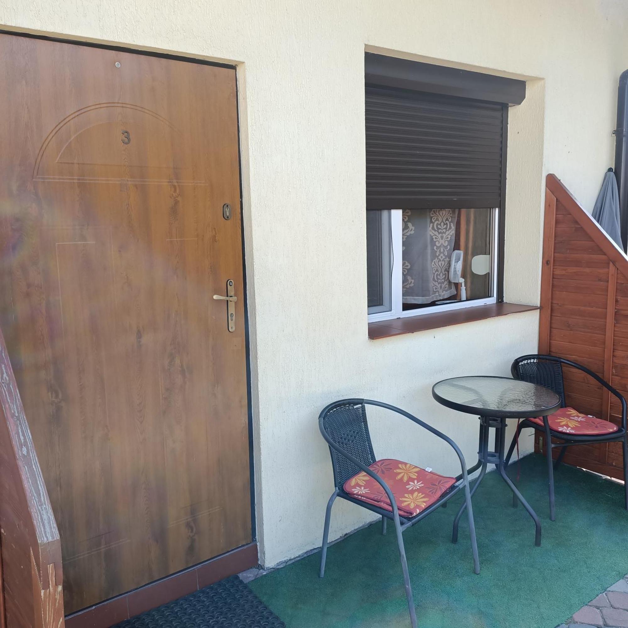 "Vanilla" Pokoje I Apartamenty Nad Brzegiem Jeziora Окунинка Экстерьер фото