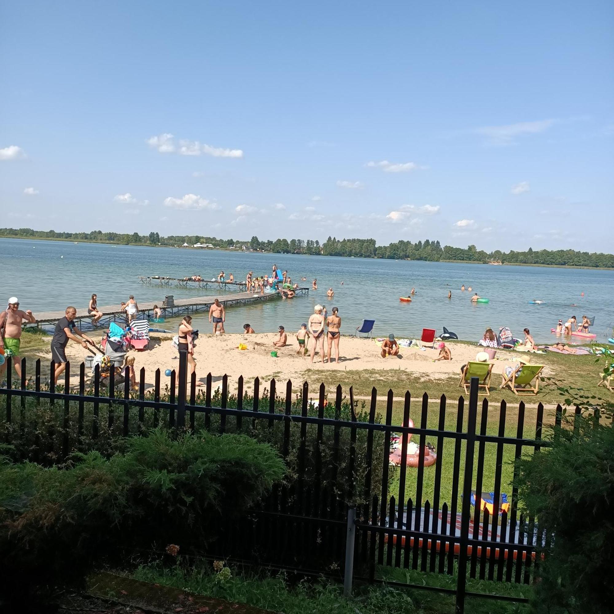 "Vanilla" Pokoje I Apartamenty Nad Brzegiem Jeziora Окунинка Экстерьер фото