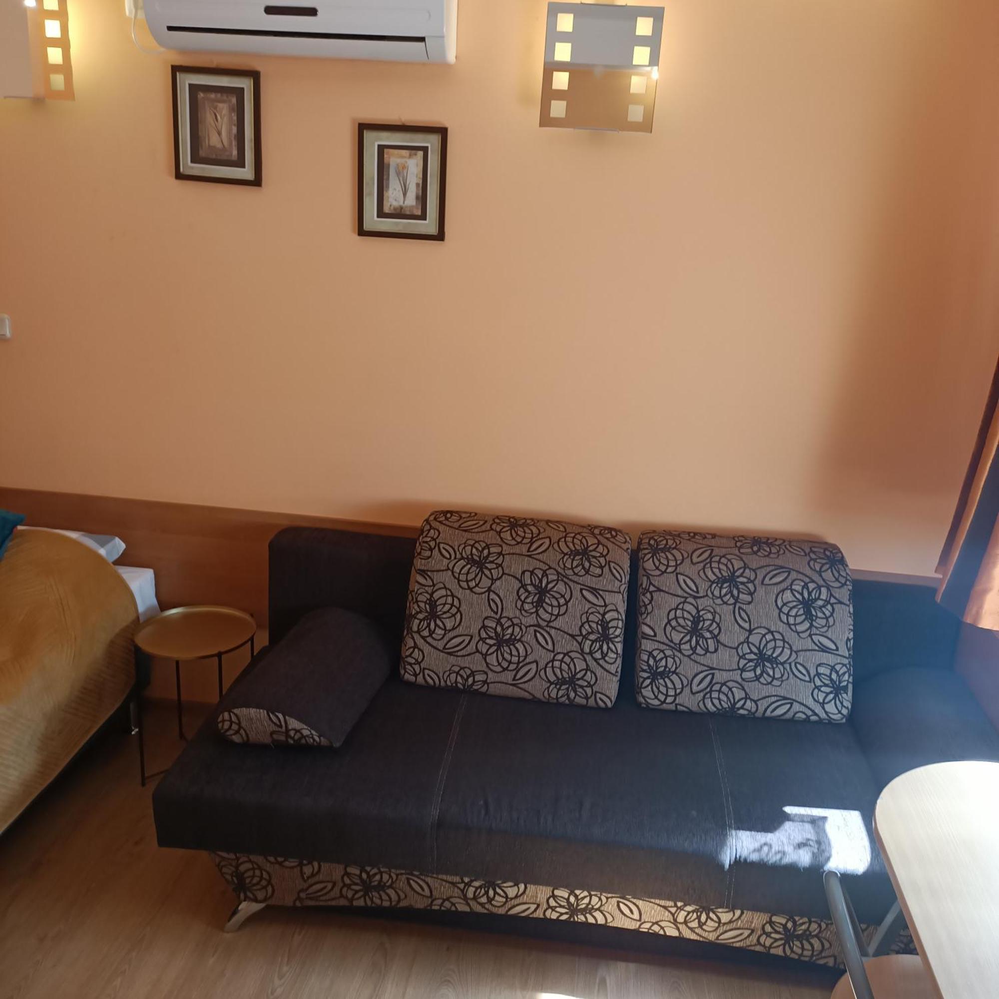 "Vanilla" Pokoje I Apartamenty Nad Brzegiem Jeziora Окунинка Экстерьер фото