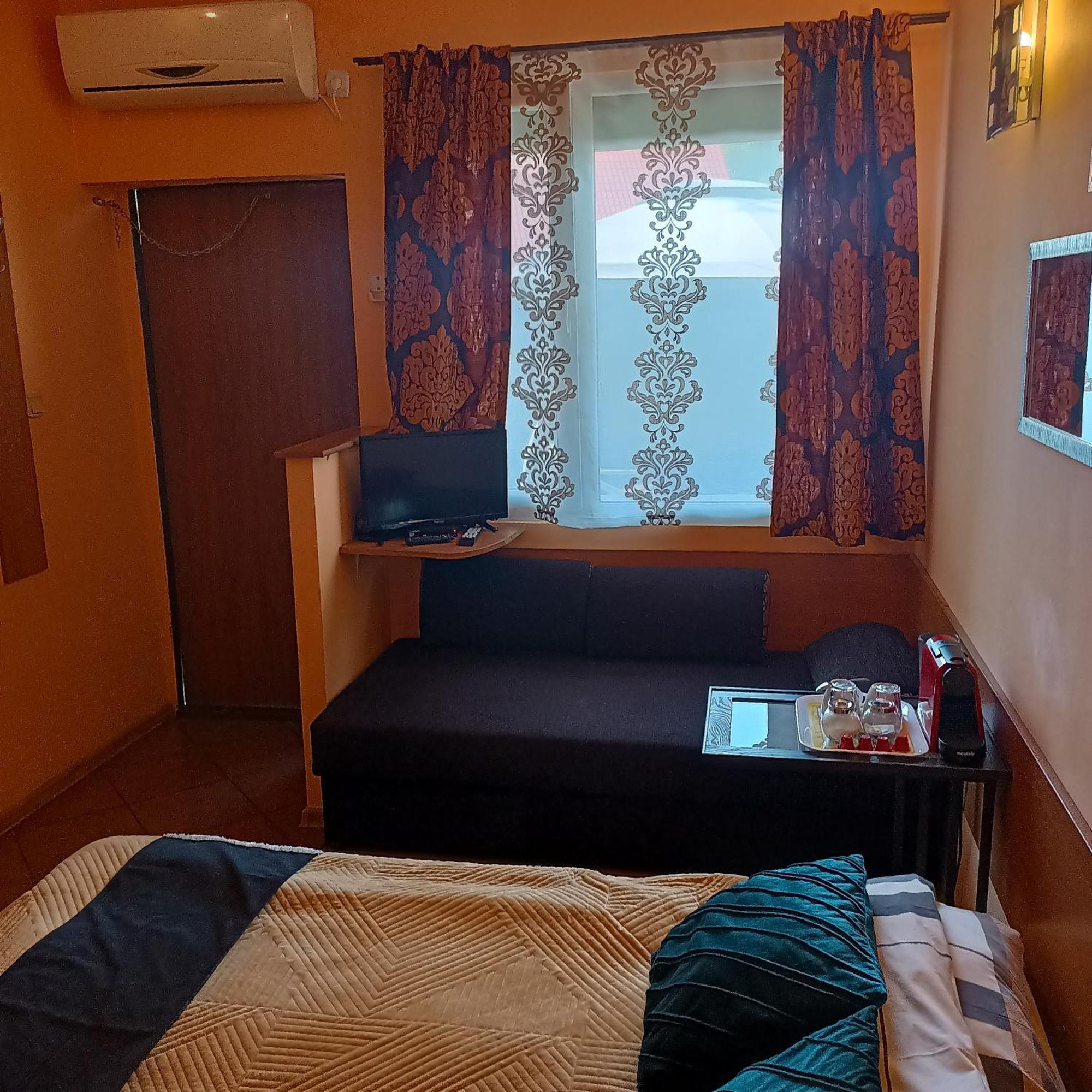 "Vanilla" Pokoje I Apartamenty Nad Brzegiem Jeziora Окунинка Экстерьер фото