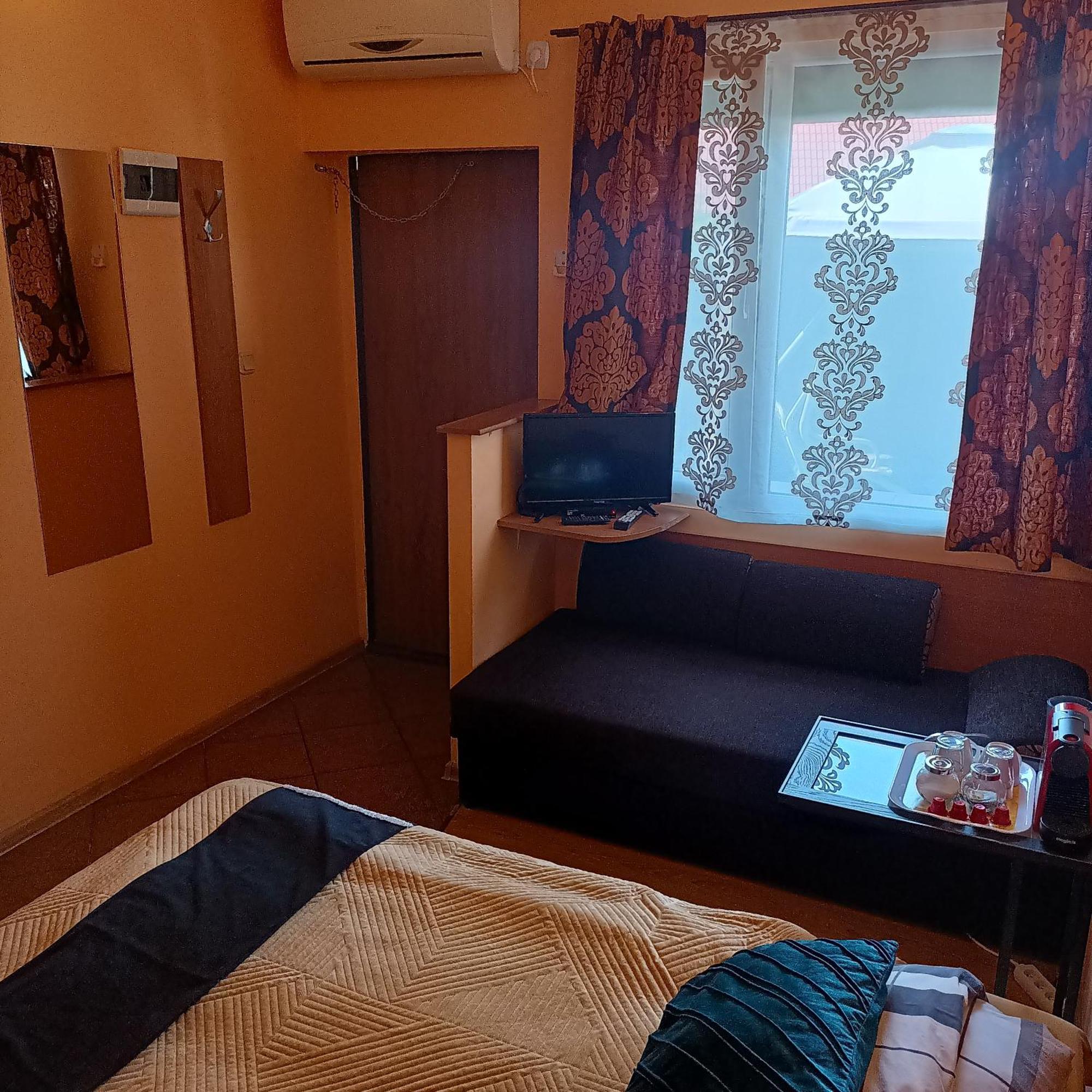 "Vanilla" Pokoje I Apartamenty Nad Brzegiem Jeziora Окунинка Экстерьер фото