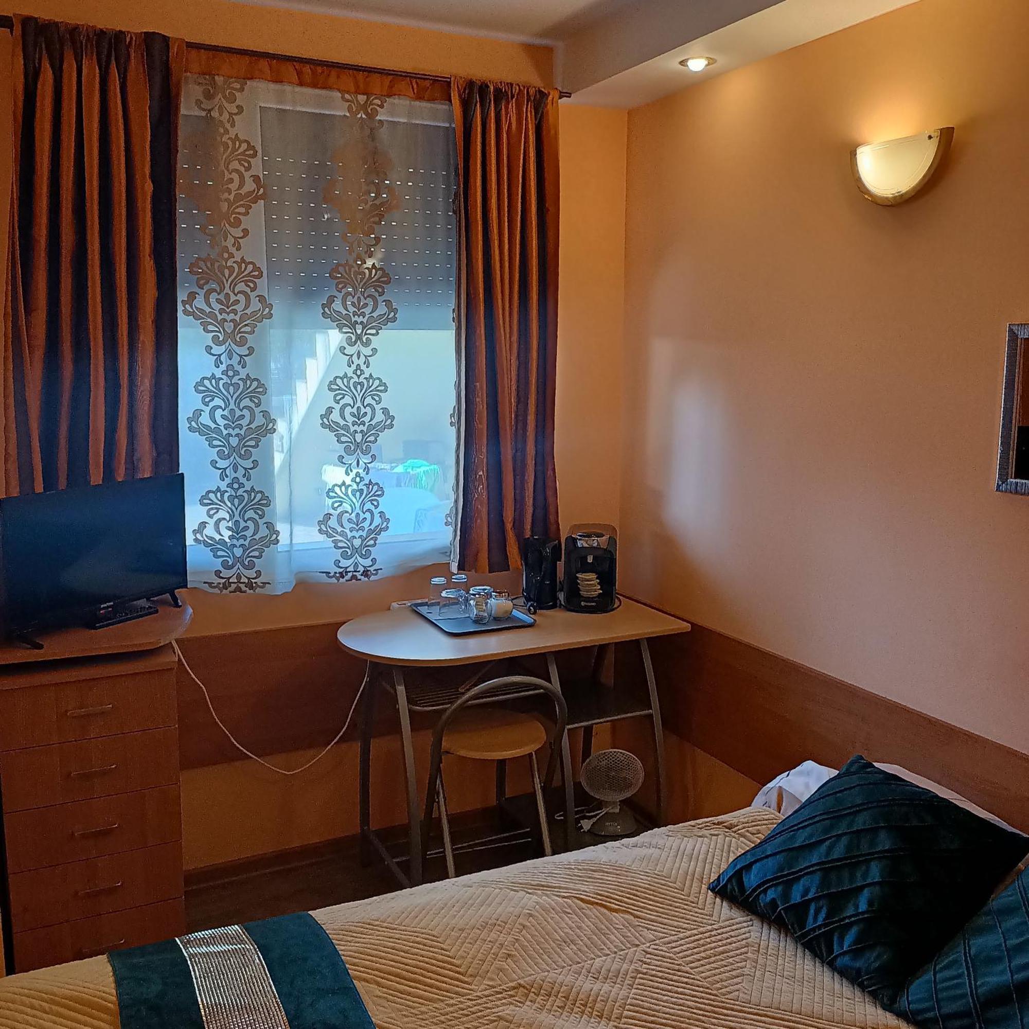 "Vanilla" Pokoje I Apartamenty Nad Brzegiem Jeziora Окунинка Экстерьер фото