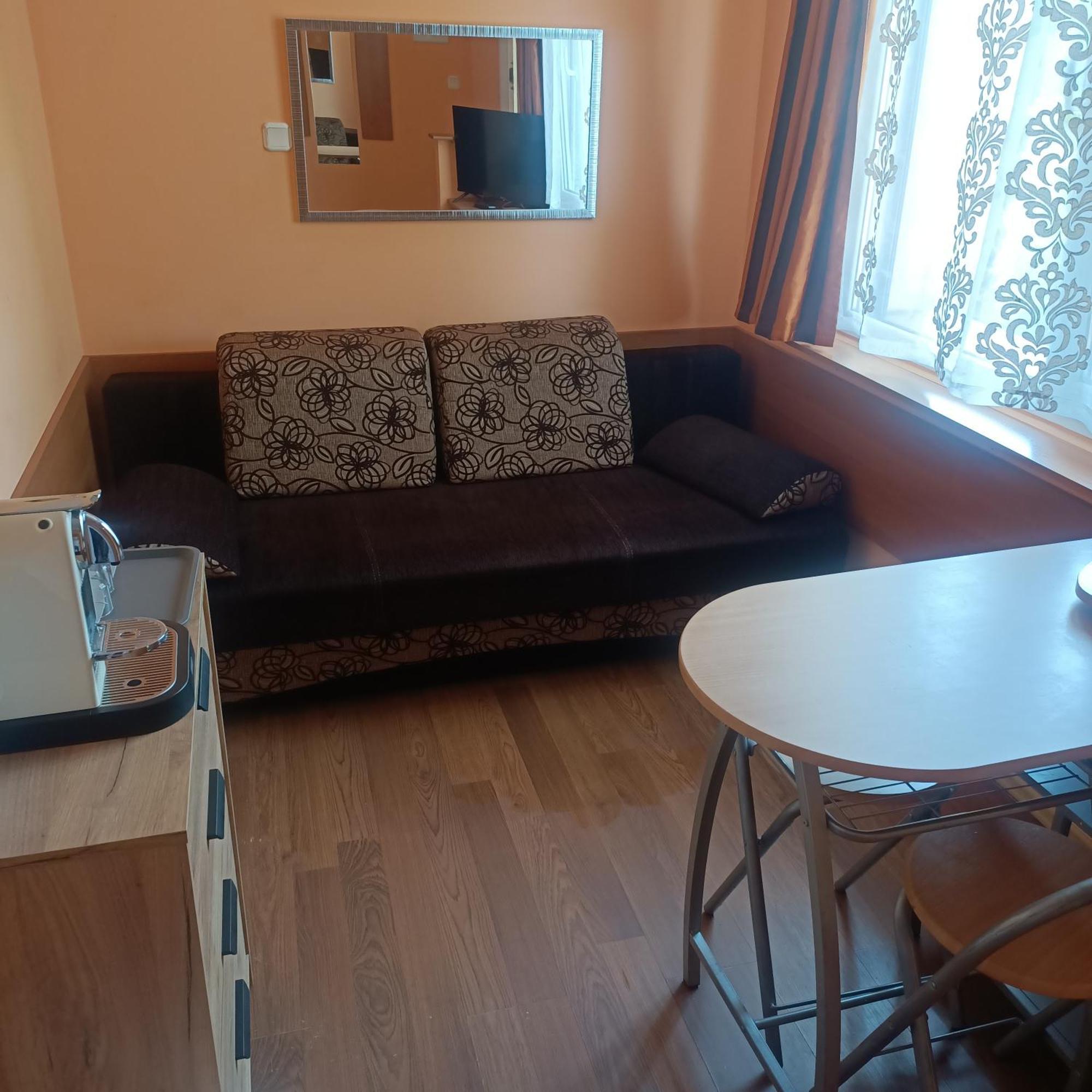"Vanilla" Pokoje I Apartamenty Nad Brzegiem Jeziora Окунинка Экстерьер фото